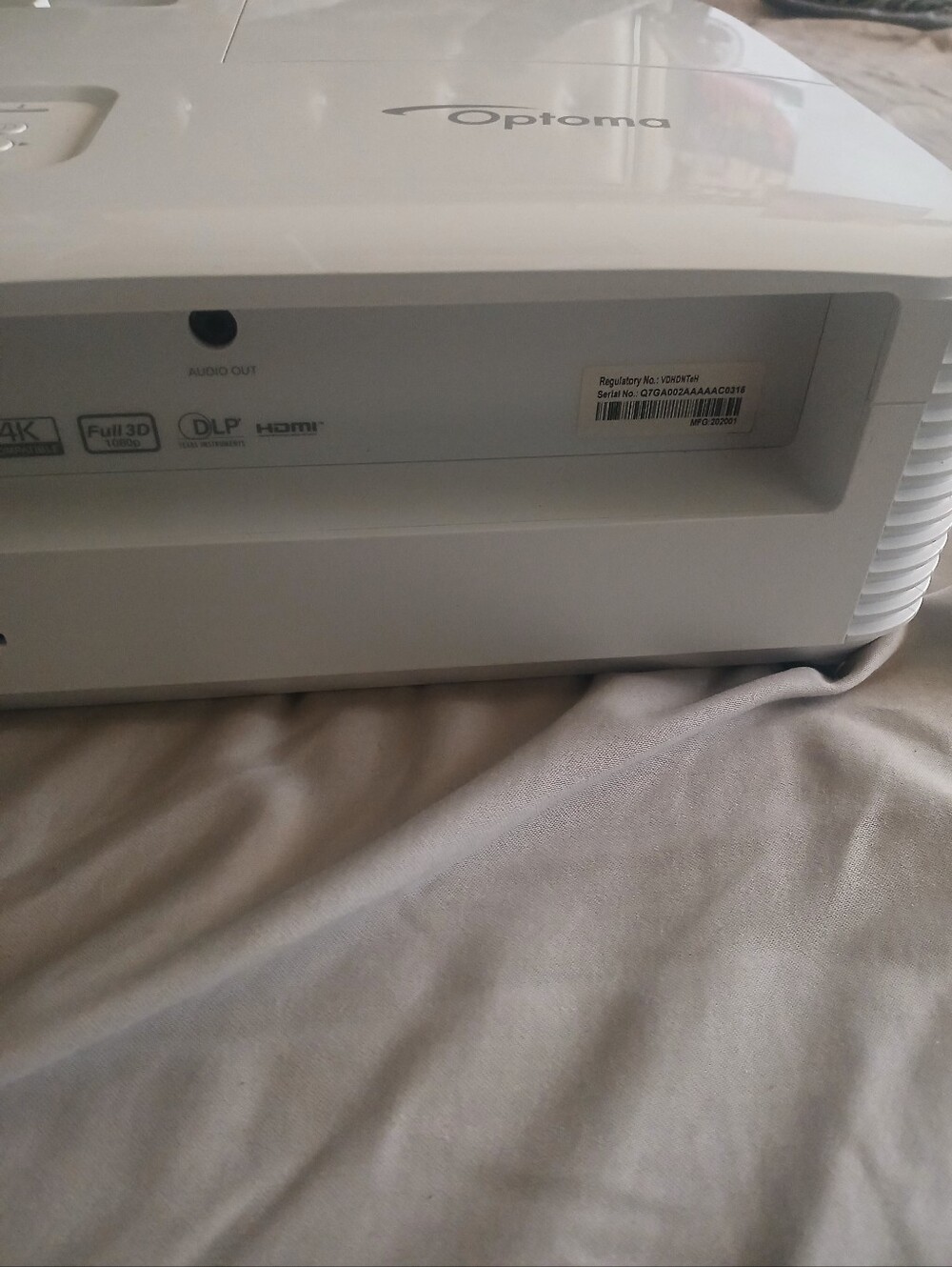 White Portable Projector - High-Definition Projection - Picture 6 of 10